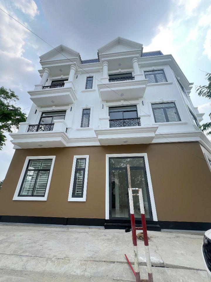 NHÀ ĐẸP NGUYỄN VĂN TIẾT – TRUNG TÂM LÁI THIÊU