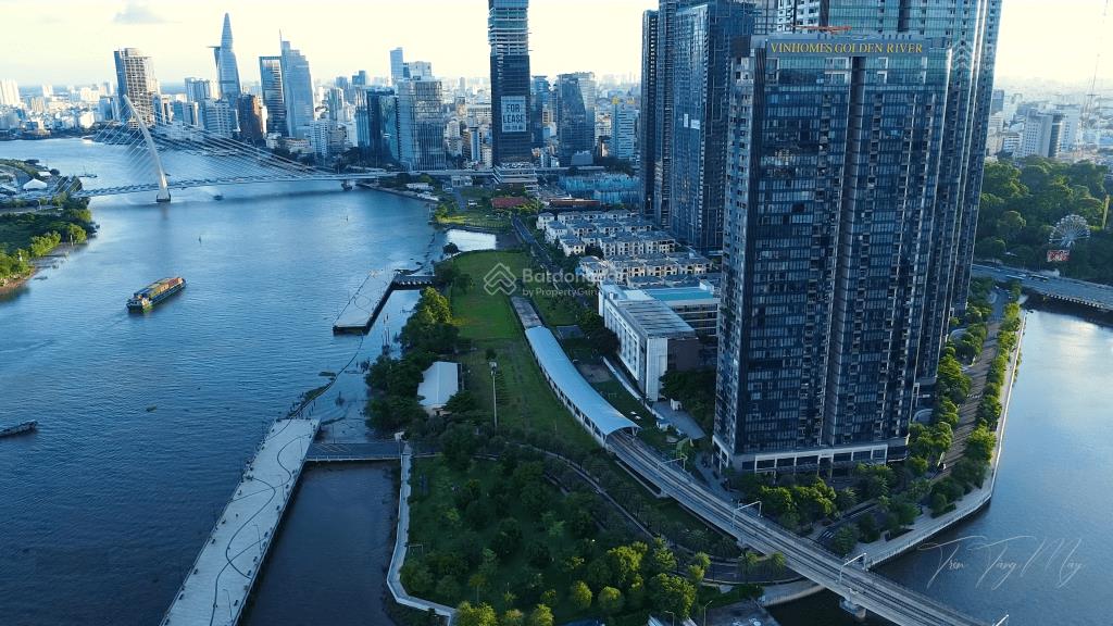 Bán căn 4pn trực diện sông sài gòn và quận 1 cực đẹp tại vinhomes golden river (còn thương lượng)
