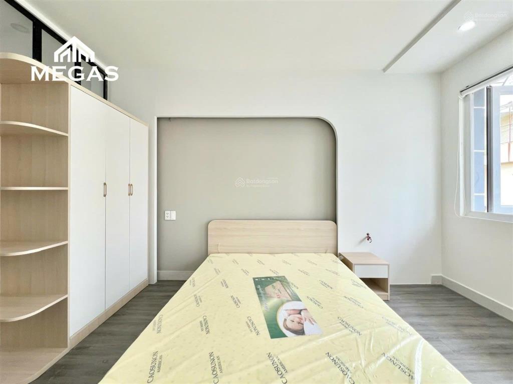 Căn hộ ban công 1 phòng ngủ mới 100% ngay cầu vượt 3 tháng 2