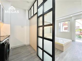 Căn hộ ban công 1 phòng ngủ mới 100% ngay cầu vượt 3 tháng 2