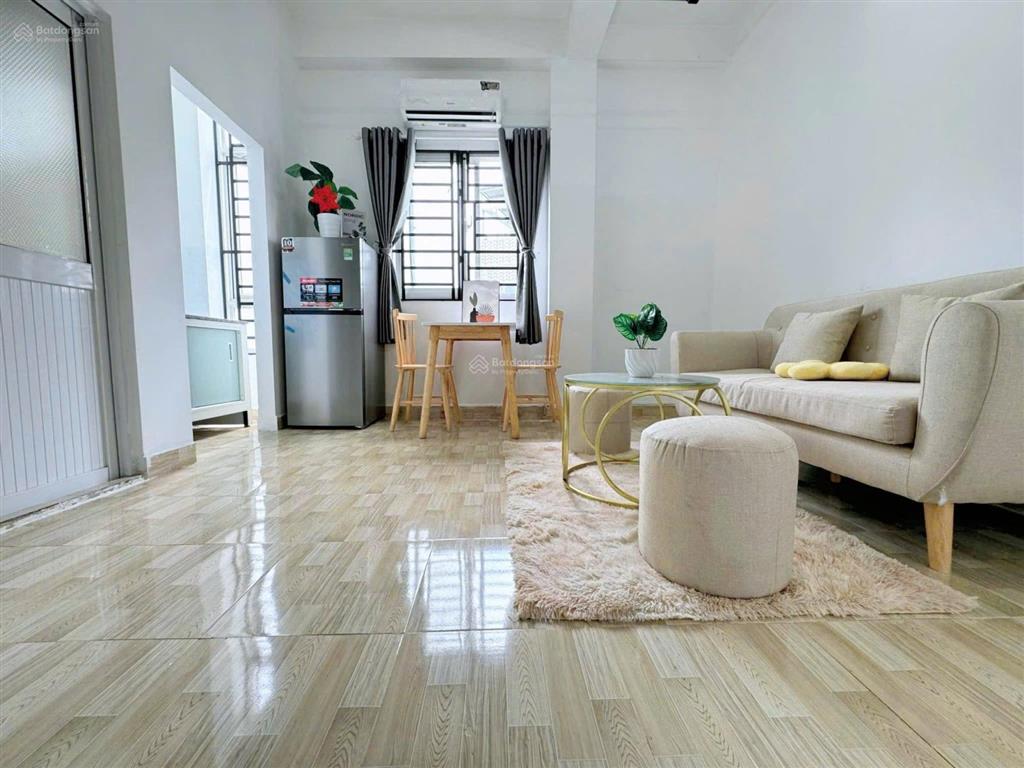 Duplex 30m2 tách bếp cửa sổ ngay bờ kè hoàng sa trường sa quận 3