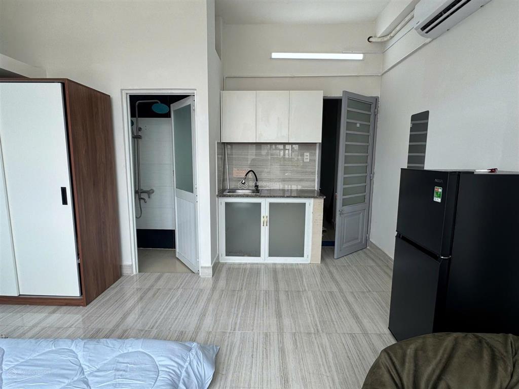 Em trống 1 phòng ngay vòng xoay dân chủ  quận 10