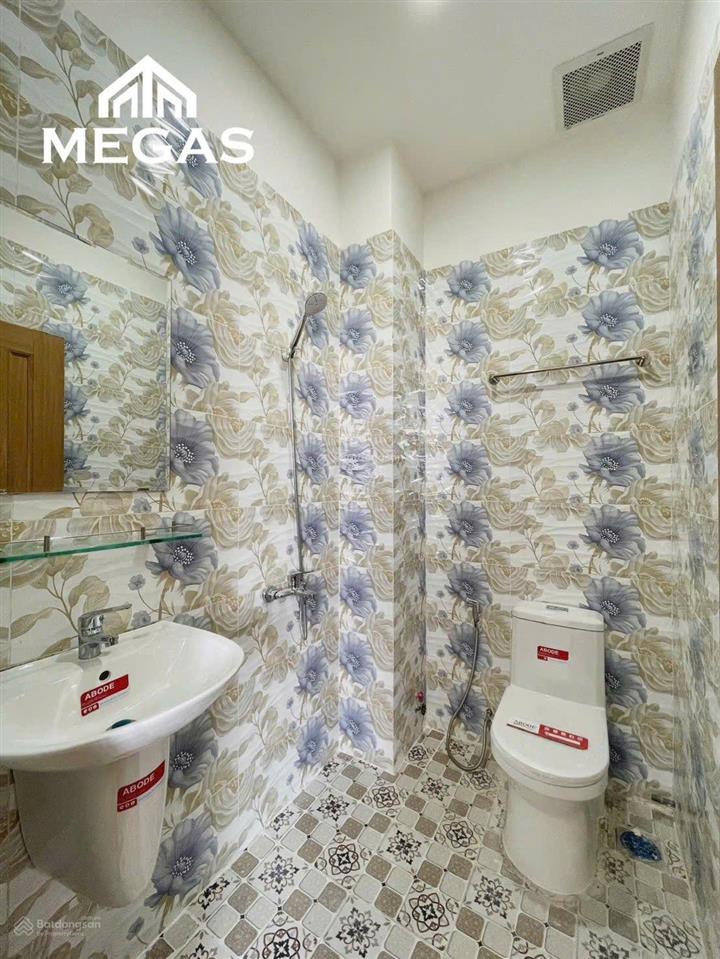Trống lại 5.500.000 full nội thất máy giặt riêng ngay cầu vượt 3 tháng 2  quận 10