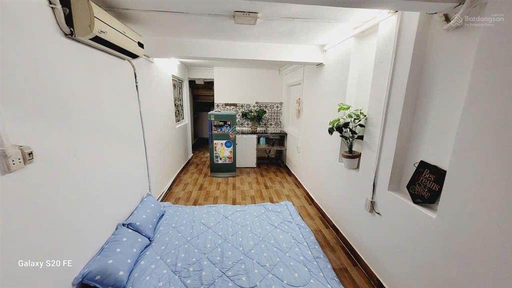 Phòng trệt mặt đất lối đi riêng siêu rẻ ngay trung tâm quận 10