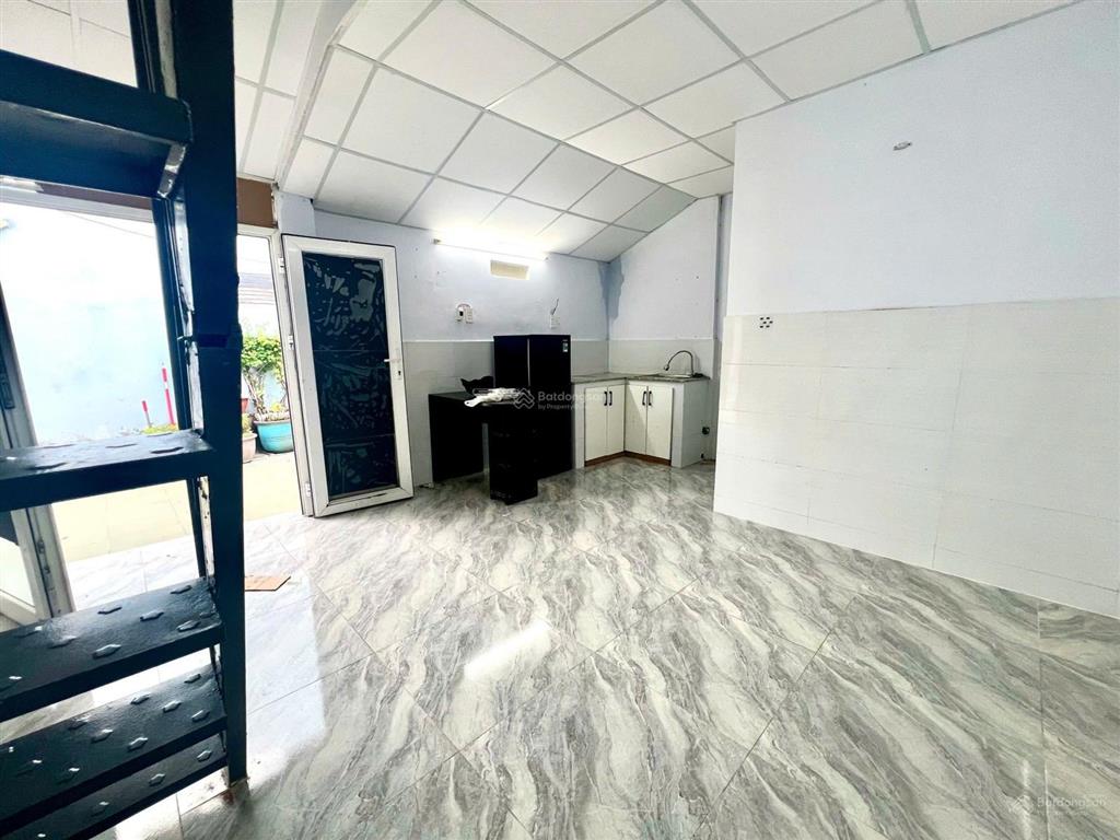 Nhà trọ 1 trệt 1 lầu full nội thất ngay đh bách khoa quận 10