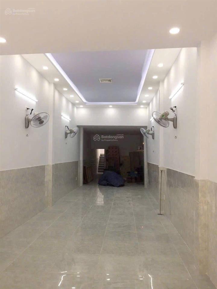 Cần tiền bán gấp nhà mặt tiền đường bùi công trừng