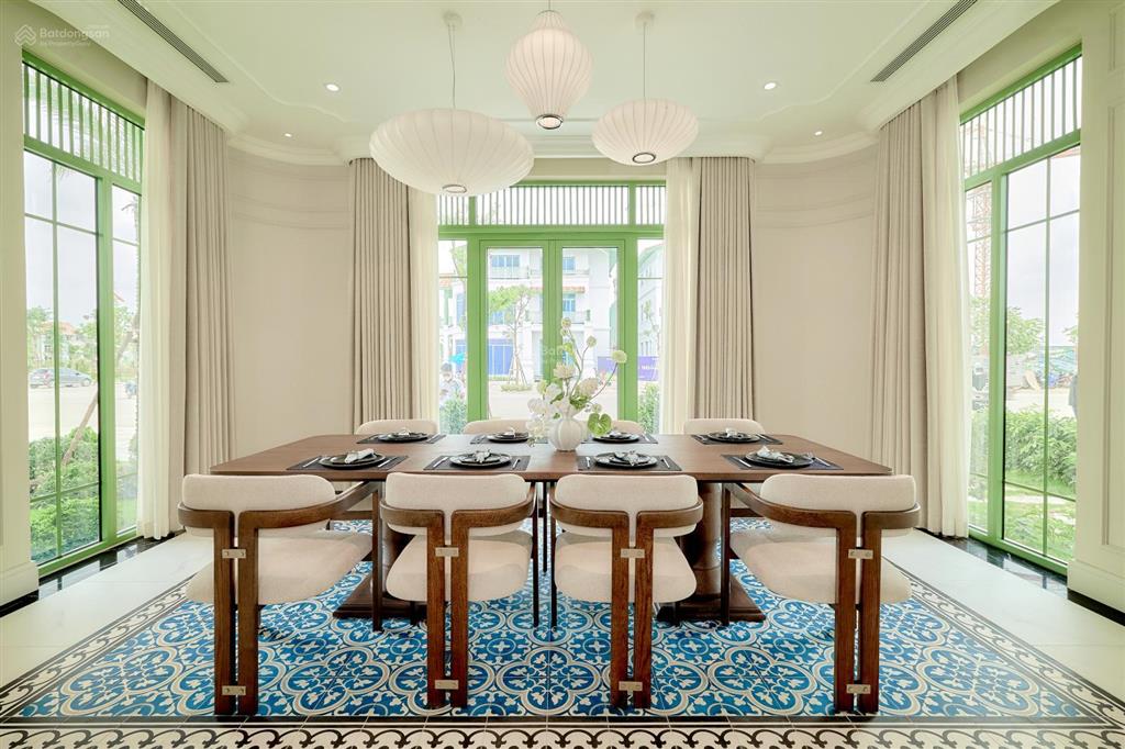 Bán nhanh căn góc vip của vip, view vườn thực vật, đối diện trường học, chân chung cư. giá 9.7 tỷ