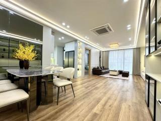 ( 13.x tỷ 3pn ) cần bán căn hộ 3 phòng ngủ cao cấp tại vinhomes green bay. có slost oto ạ