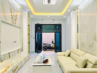 Bán nhà 5 tầng thang máy phố hoàng văn thái