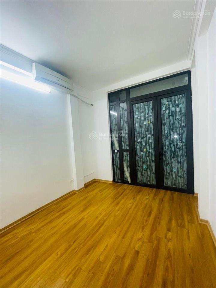 Siêu phẩm minh khai  28m2, 5 tầng  giá chỉ hơn 6 tỷ  nhà dân xây  cách ô tô chỉ 50m