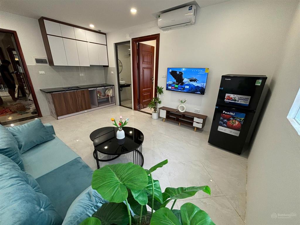 Cho thuê 1 ngủ 1 khách 70m2 tại ngõ 1 nguyễn thị định,máy giặt riêng,oto đỗ cửa,2 điều hòa, gần bãi