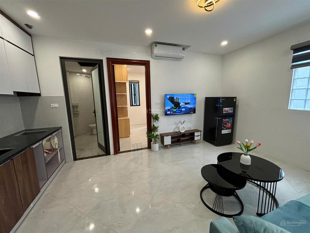 Cho thuê 1 ngủ 1 khách 70m2 tại ngõ 1 nguyễn thị định,máy giặt riêng,oto đỗ cửa,2 điều hòa, gần bãi