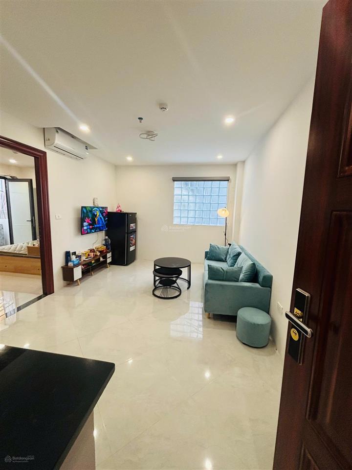 Cho thuê 1 ngủ 1 khách 70m2 tại ngõ 1 nguyễn thị định,máy giặt riêng,oto đỗ cửa,2 điều hòa, gần bãi