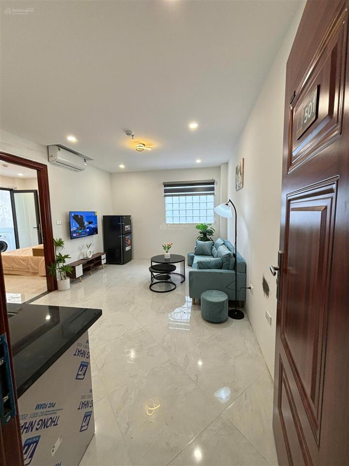 Cho thuê 1 ngủ 1 khách 70m2 tại ngõ 1 nguyễn thị định,máy giặt riêng,oto đỗ cửa,2 điều hòa, gần bãi