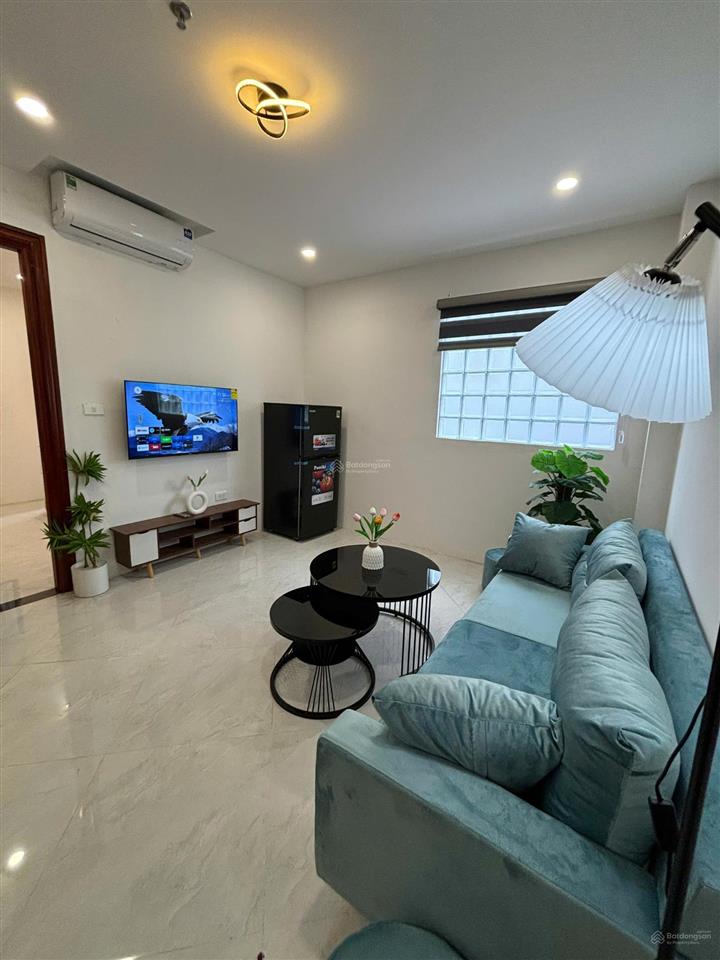 Cho thuê 1 ngủ 1 khách 70m2 tại ngõ 1 nguyễn thị định,máy giặt riêng,oto đỗ cửa,2 điều hòa, gần bãi