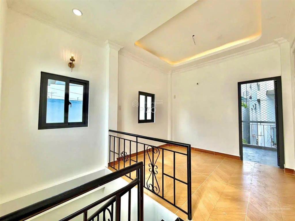 Nhà đẹp vào ở ngay! phan xích long, p3, phú nhuận  dt 46.7m2, sẵn 3 tầng  3 pn  chỉ 8,9 tỷ tl