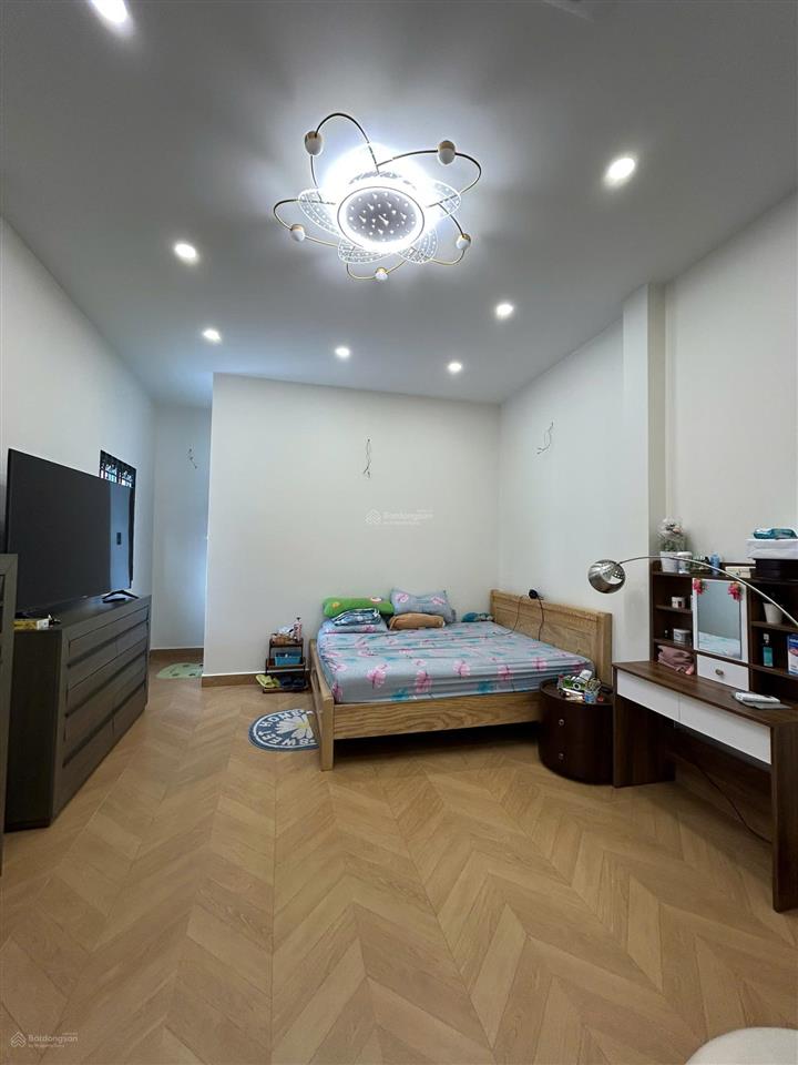 Sốc ! chỉ khoảng 200tr/m2 cho mặt tiền gần 140m2 còn được xây hầm 9 tầng ngay trung tâm bình thạnh