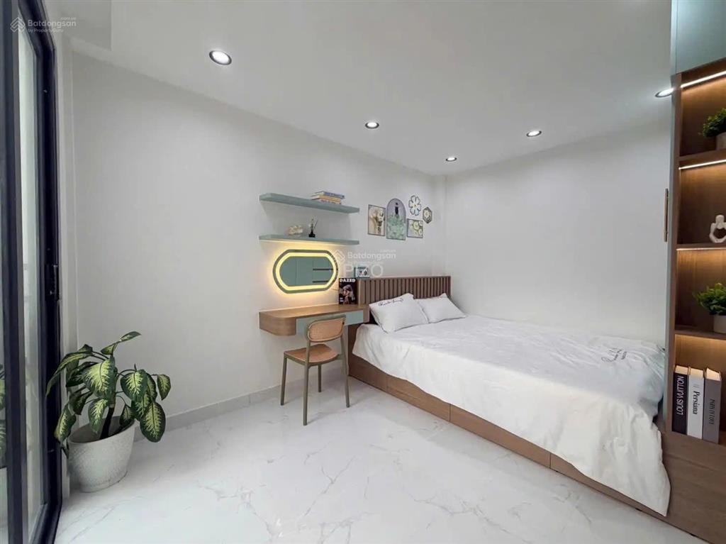 Hot ! 14 tỷ nhà 4 tầng mặt tiền phó đức chính, khu ở yên tĩnh, diện tích đẹp hiếm gặp ở bình thạnh