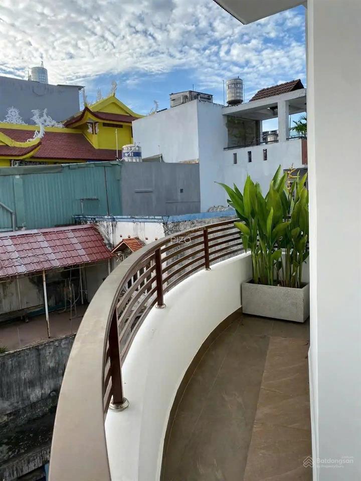 Căn duy nhất ! 13,5 tỷ cho nhà 5 tầng thang máy mặt tiền phan tây hồ hàng đẹp trung tâm phú nhuận