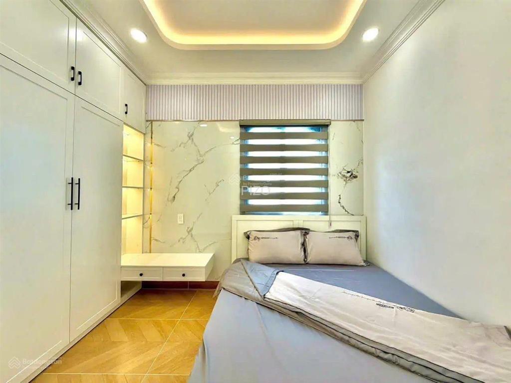 Hiếm có khó tìm ! quận 1 sở hữu chdv hầm 6 tầng thang máy, 11 phòng khai thác dòng tiền cực mạnh