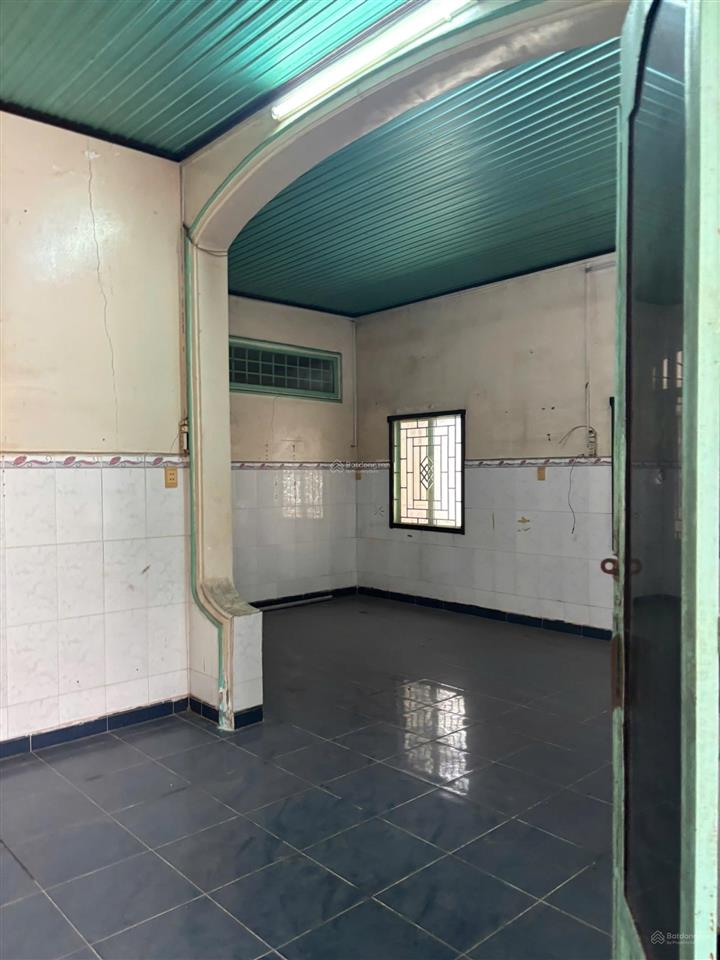 Nhà nhuận đức ngang 8m gần kế trường học, chợ