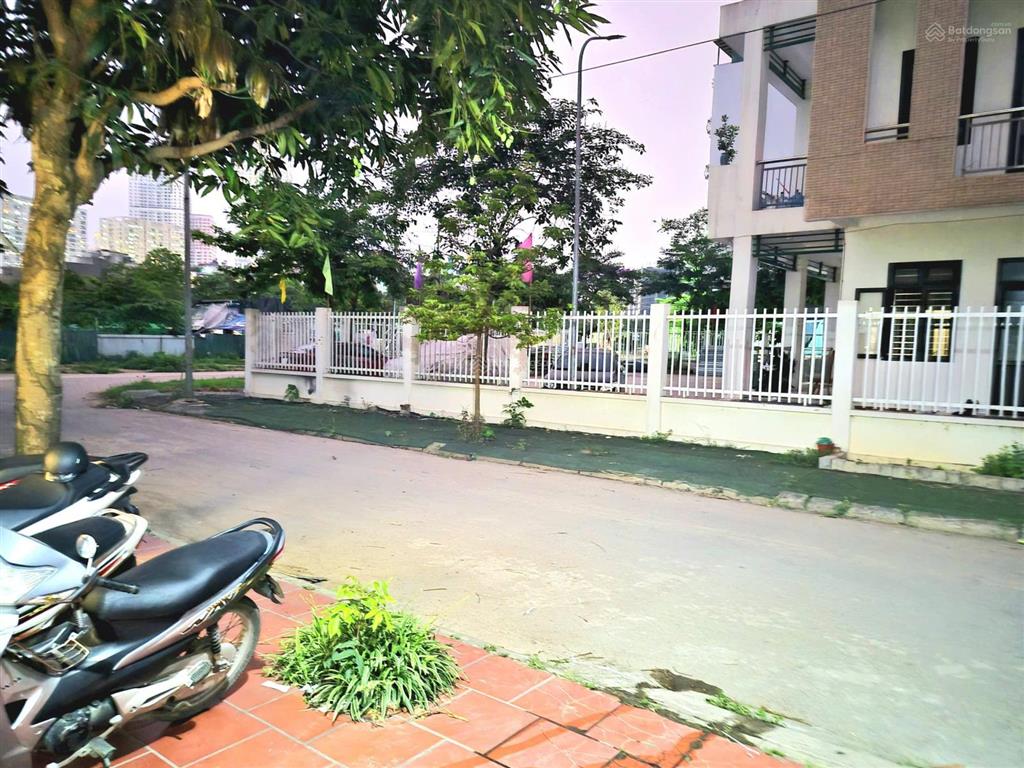 Cho thuê nhà khu phân lô vạn phúc, hà đông (gần trường tiểu học vạn bảo)