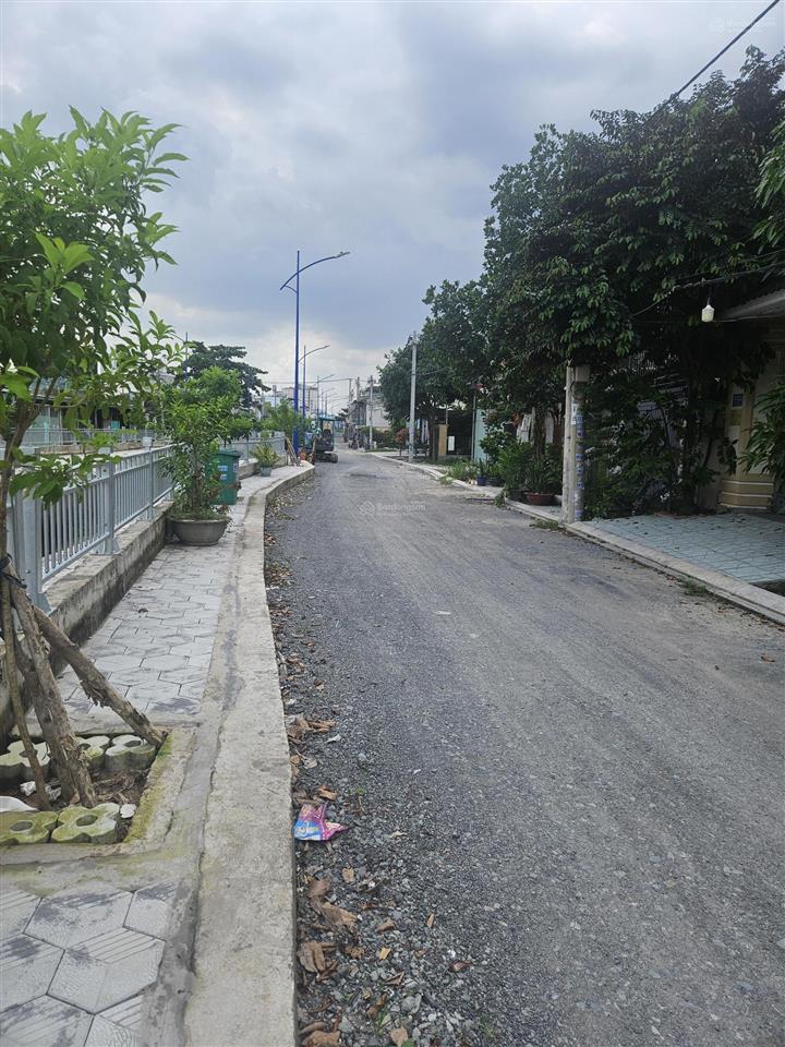 Bán đất mặt tiền đường phan văn lại