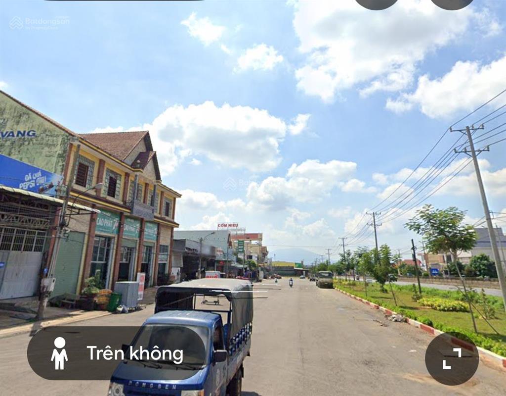 Bán nhà mặt tiền ql1a, đối diện trạm xăng petrolimex