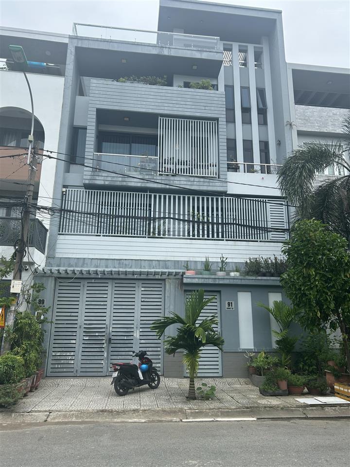 Bán nhà mặt phố 8991 đường 13b, 27 tỷ, 200m2 đẹp, nhiều tiện ích