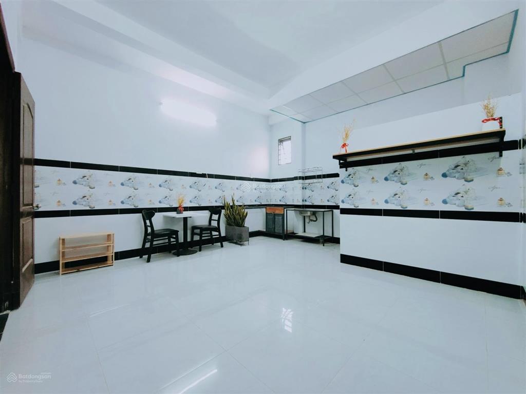 Chính chủ cho phòng trọ dang studio 35m2  gần đại học fpt  tài chính marketing  giá 3.2tr/tháng