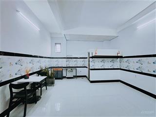 Chính chủ cho phòng trọ dang studio 35m2  gần đại học fpt  tài chính marketing  giá 3.2tr/tháng