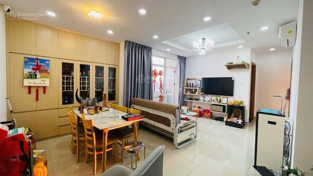 Căn hộ him lam  chợ lớn, 80m2, sổ hồng lâu dài , 2 phòng ngủ, căn góc thoáng mát, chỉ nhỉnh 5 tỷ.