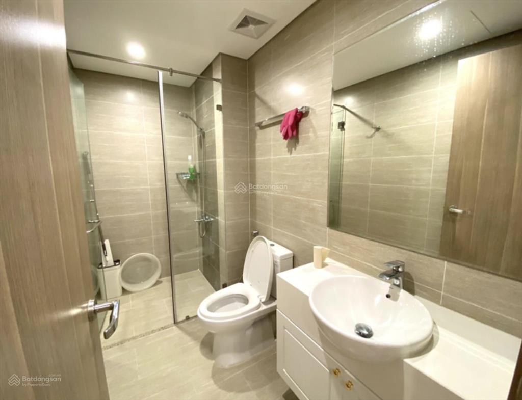 Chủ định cư bán gấp căn linh tây tower  thủ đức  70m2  2pn 2wc  1tỷ7(ưu tiên nữ giảm 50tr)