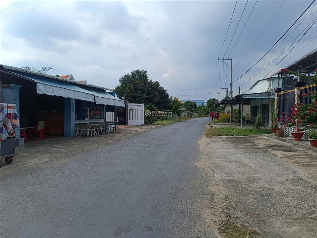 Đất thổ cư đường suối sâu, trảng bàng, tây ninh. diện tích 196.6m2 giá chỉ 600 triệu. shr