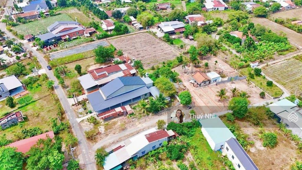 Chủ gửi bán nhanh lô đất 379m2 1 sẹc đ.đặng văn trước,an tịnh, trảng bàng. giá 680 triệu.shr