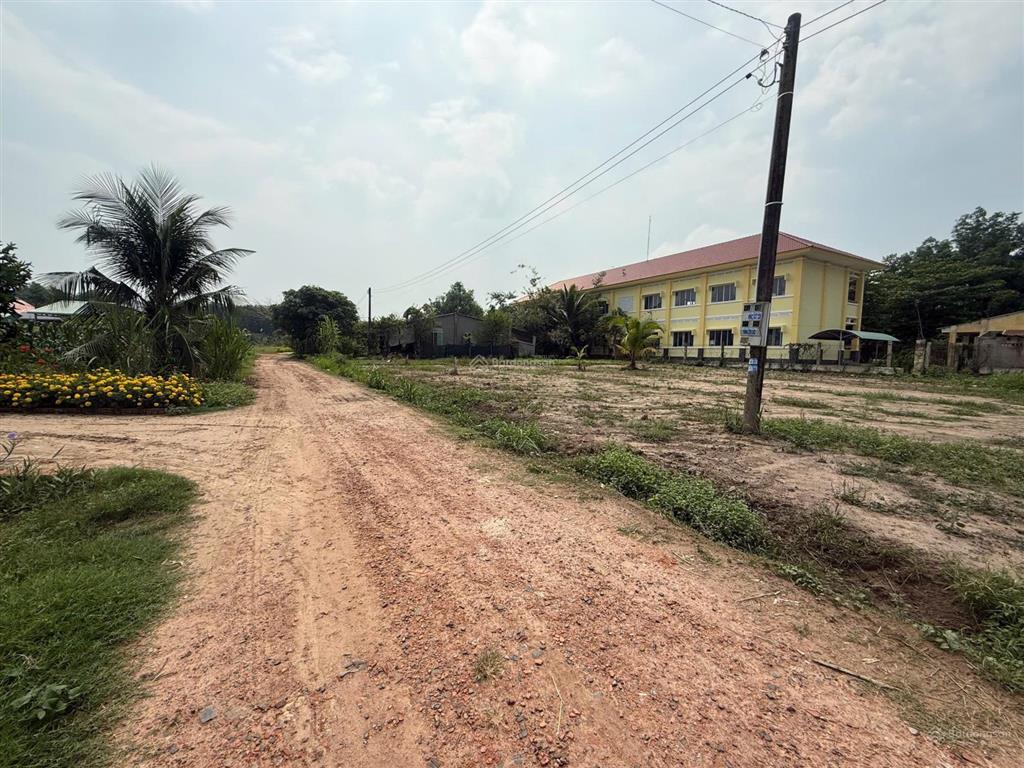 Cần bán gấp lô đất khu phố lộc an, an tịnh, tây ninh. dt 146m2, giá 500 triệu có thương lượng