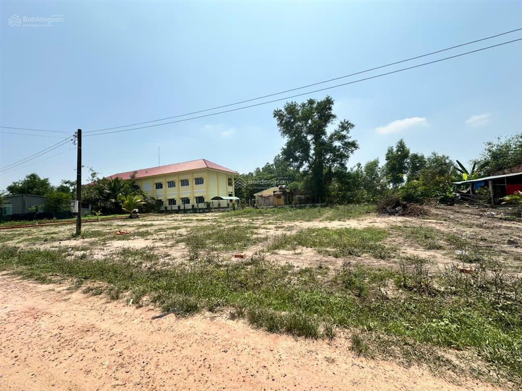 Cần bán gấp lô đất khu phố lộc an, an tịnh, tây ninh. dt 146m2, giá 500 triệu có thương lượng