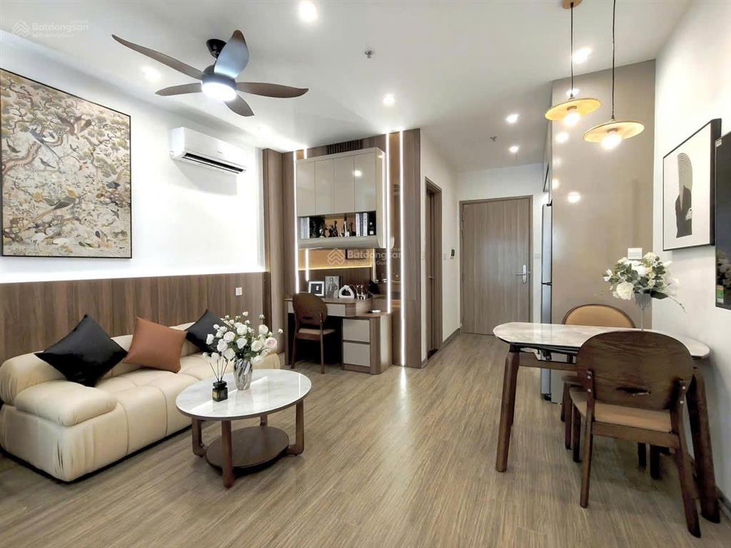Studio diện tích 32m²  tòa s301  tầng trung, ban công đông nam mát. ~2,6 tỷ.  0962 648 ***
