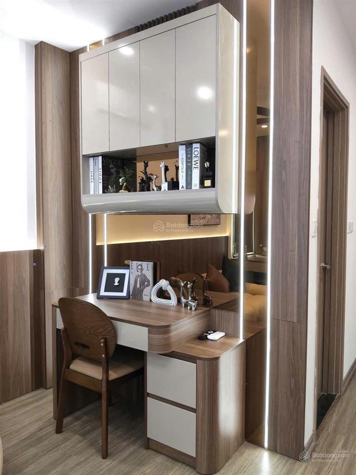 Studio diện tích 32m²  tòa s301  tầng trung, ban công đông nam mát. ~2,6 tỷ.  0962 648 ***