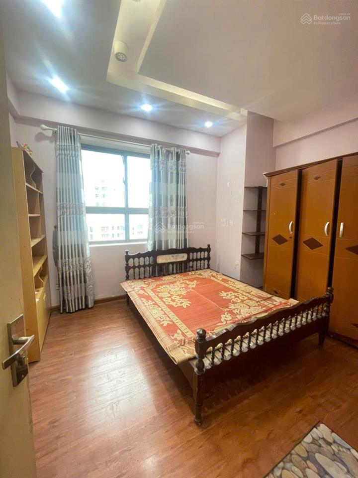 Cần cho thuê chung cư tầng 8, p812, ct4c, 2 pn, 2 vs, 68 m2