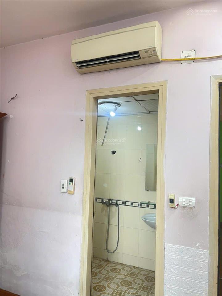 Cần cho thuê chung cư tầng 8, p812, ct4c, 2 pn, 2 vs, 68 m2