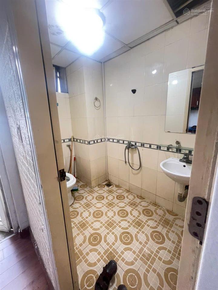 Cần cho thuê chung cư tầng 8, p812, ct4c, 2 pn, 2 vs, 68 m2