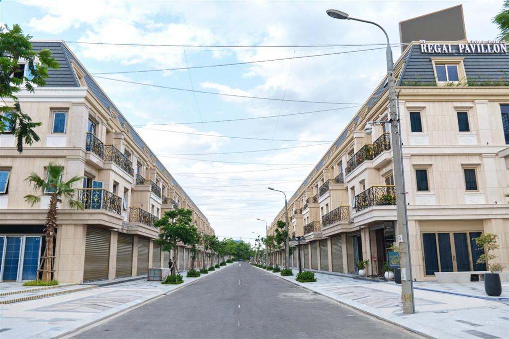 Chính chủ bán gấp shophouse regal pavilion, khai thác dòng tiền 60tr/tháng, sẵn sổ công chứng ngay