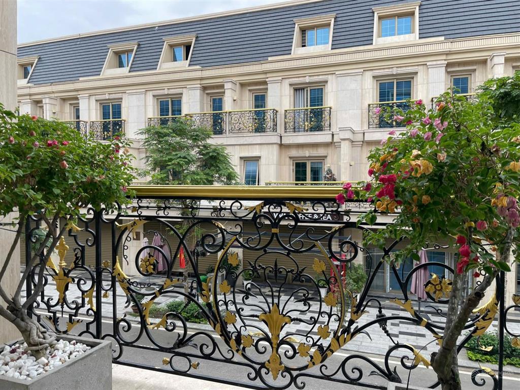 Chính chủ bán gấp shophouse regal pavilion, khai thác dòng tiền 60tr/tháng, sẵn sổ công chứng ngay