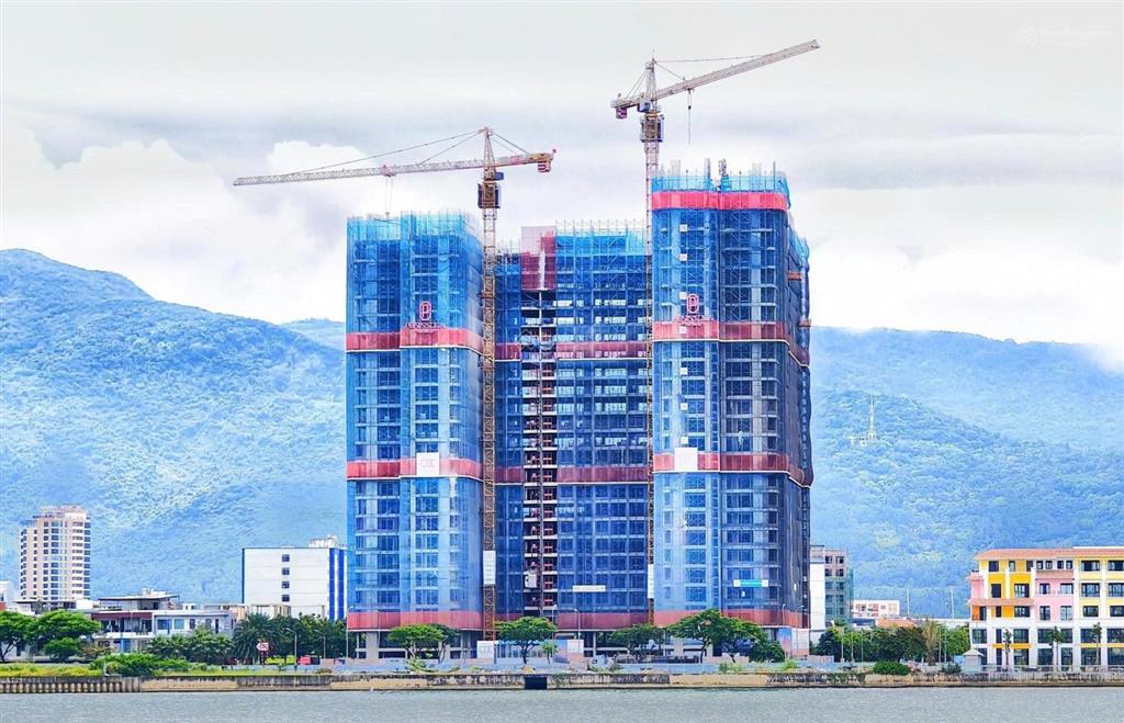 Chính chủ bán căn 2pn vị trí trung tâm  giá tốt thị trường chỉ 69tr/m2  view sông hàn pháo hoa