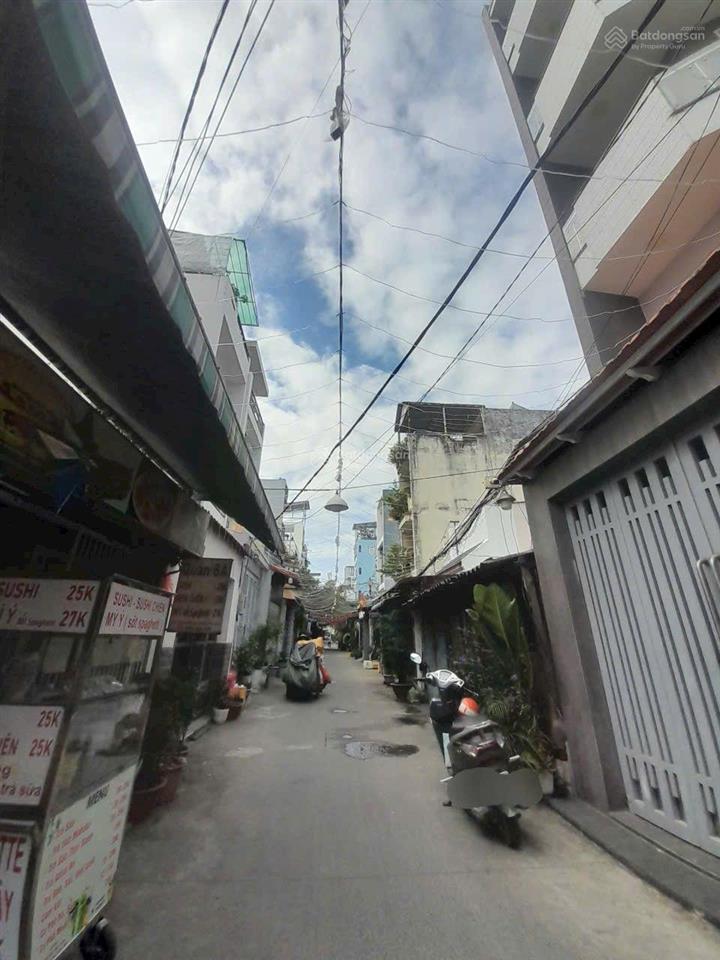 Sát mặt tiền phạm hùng ,cầu chánh hưng, khu đất đô thị hóa , chi 3 phút qua q5,q10,q6,q11