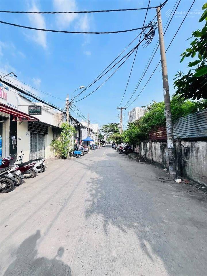 Tuyển đường giao bùi minh truc, tạ , quang buu, cách vài bước chân ra hẻm xe hơi kdk hiện hữu,