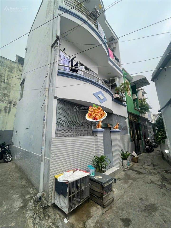 Bán nhà bình đông p15 q8. sổ hồng riêng diện tích 6x12. công nhận 71,2m2. 1 trệt 2 lầu. 3 tỷ 900