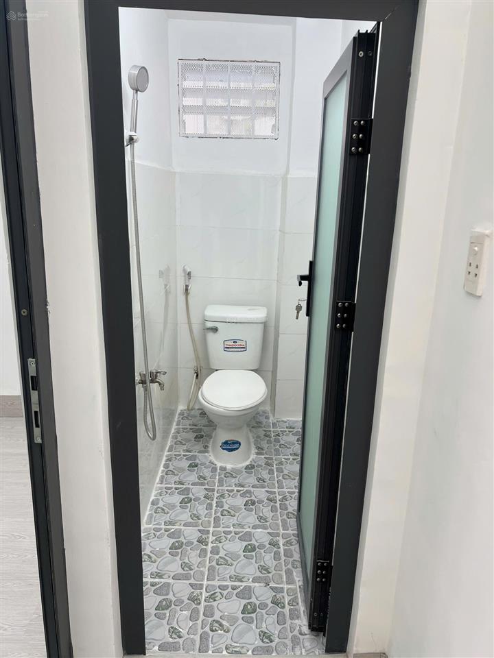 Nhà mễ cốc p15 q8, sổ hồng riêng, 3 tỷ tl, 3,2mx7,8m, 1 lầu, 2pn, 2wc