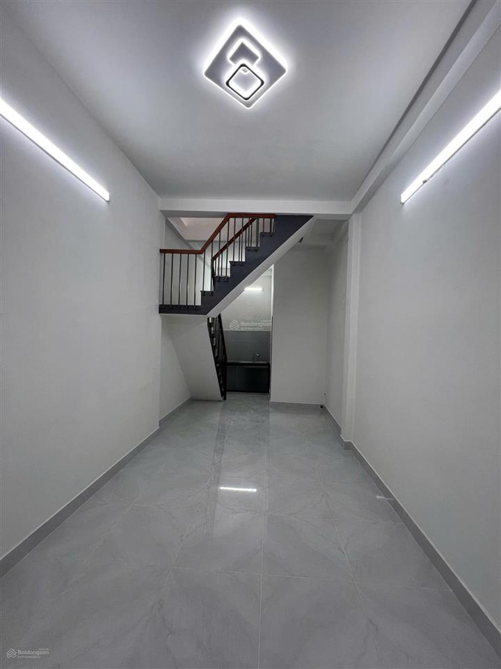 Nhà mễ cốc p15 q8, sổ hồng riêng, 3 tỷ tl, 3,2mx7,8m, 1 lầu, 2pn, 2wc